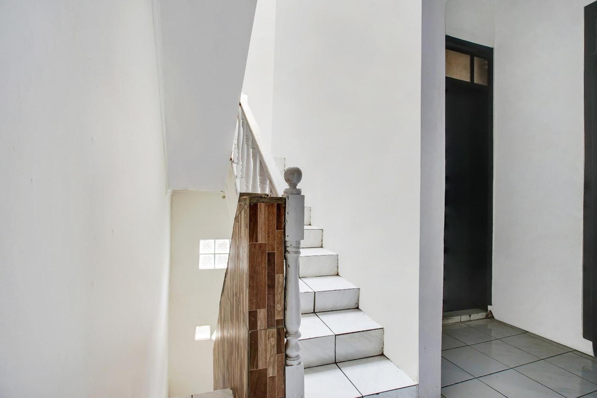 Spot On 91117 Sriwijaya Residence Syariah Bandung Extérieur photo