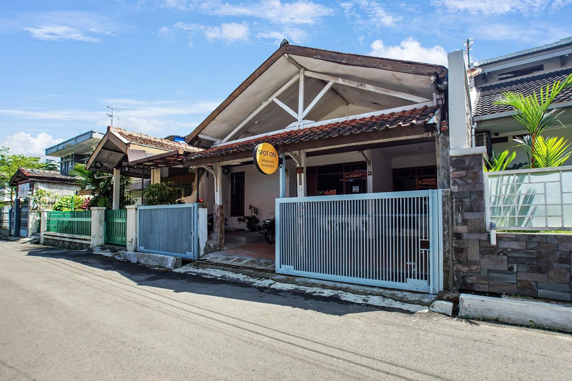 Spot On 91117 Sriwijaya Residence Syariah Bandung Extérieur photo